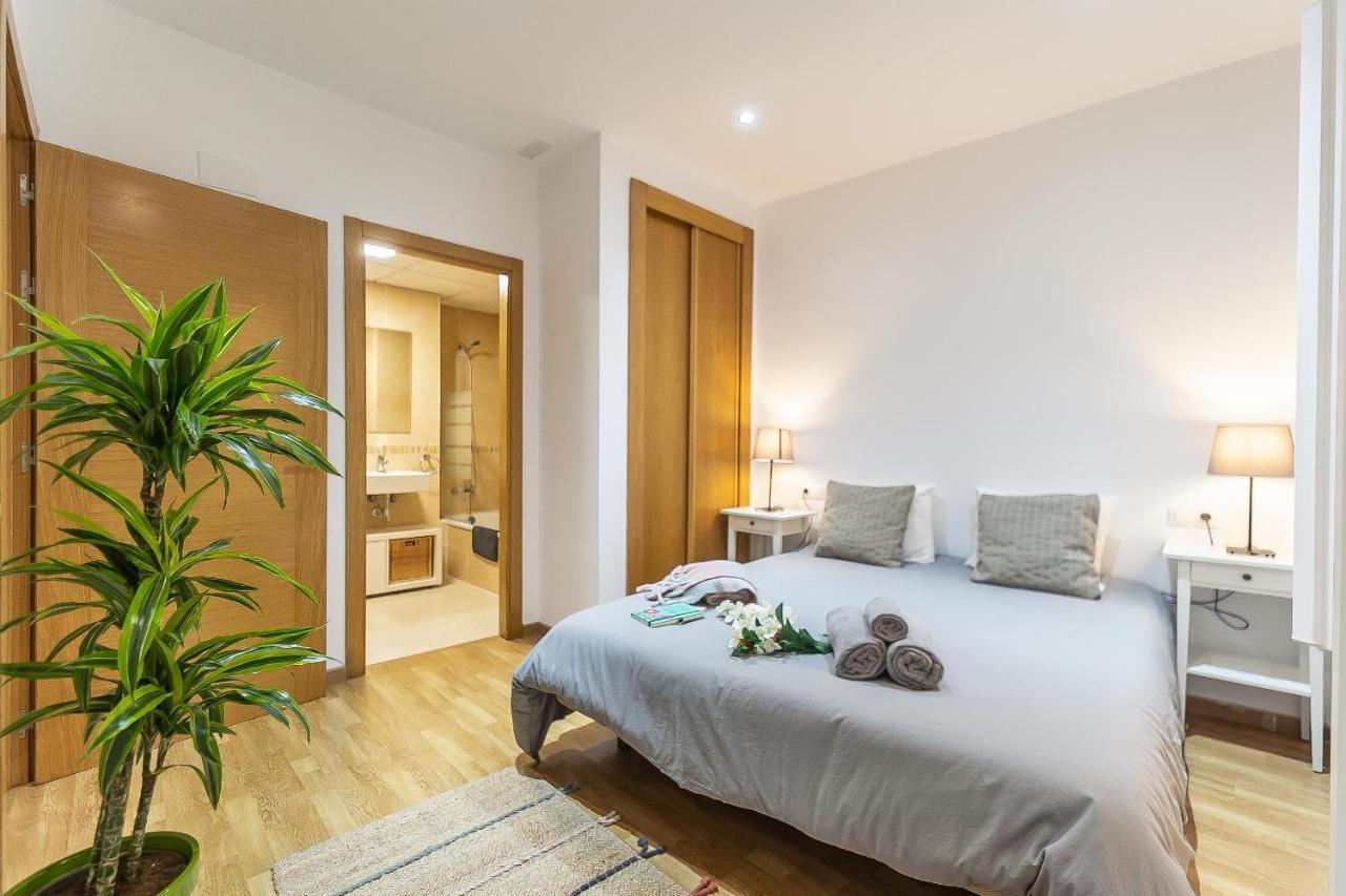 Boutique Mitjana Apartment Malaga Bagian luar foto